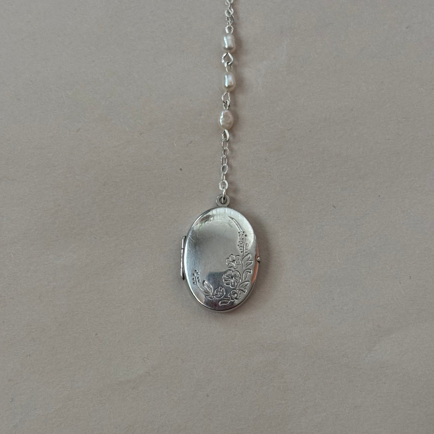 floral oval locket necklace