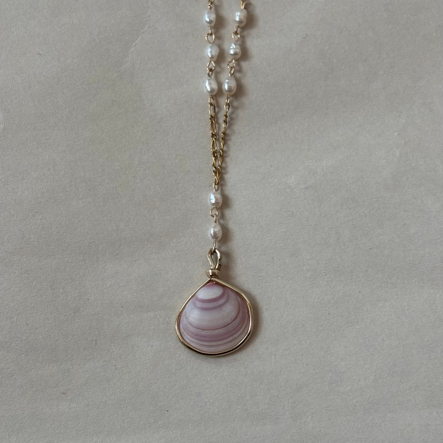 shell pearl necklace