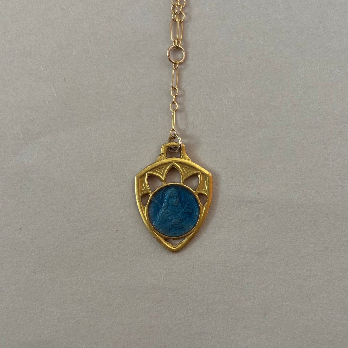 idol necklace