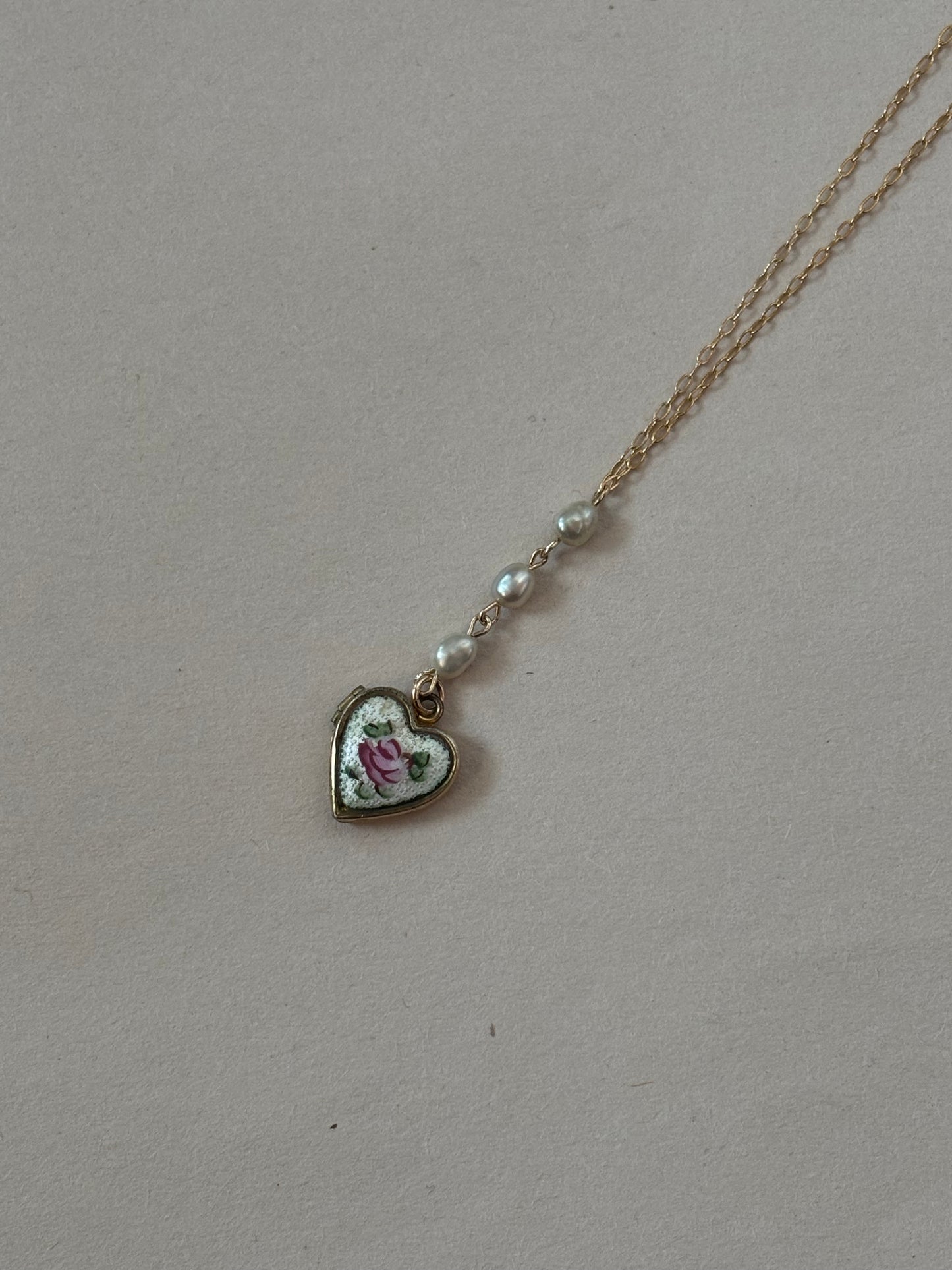 flower baby necklace