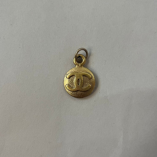 chanel pendant